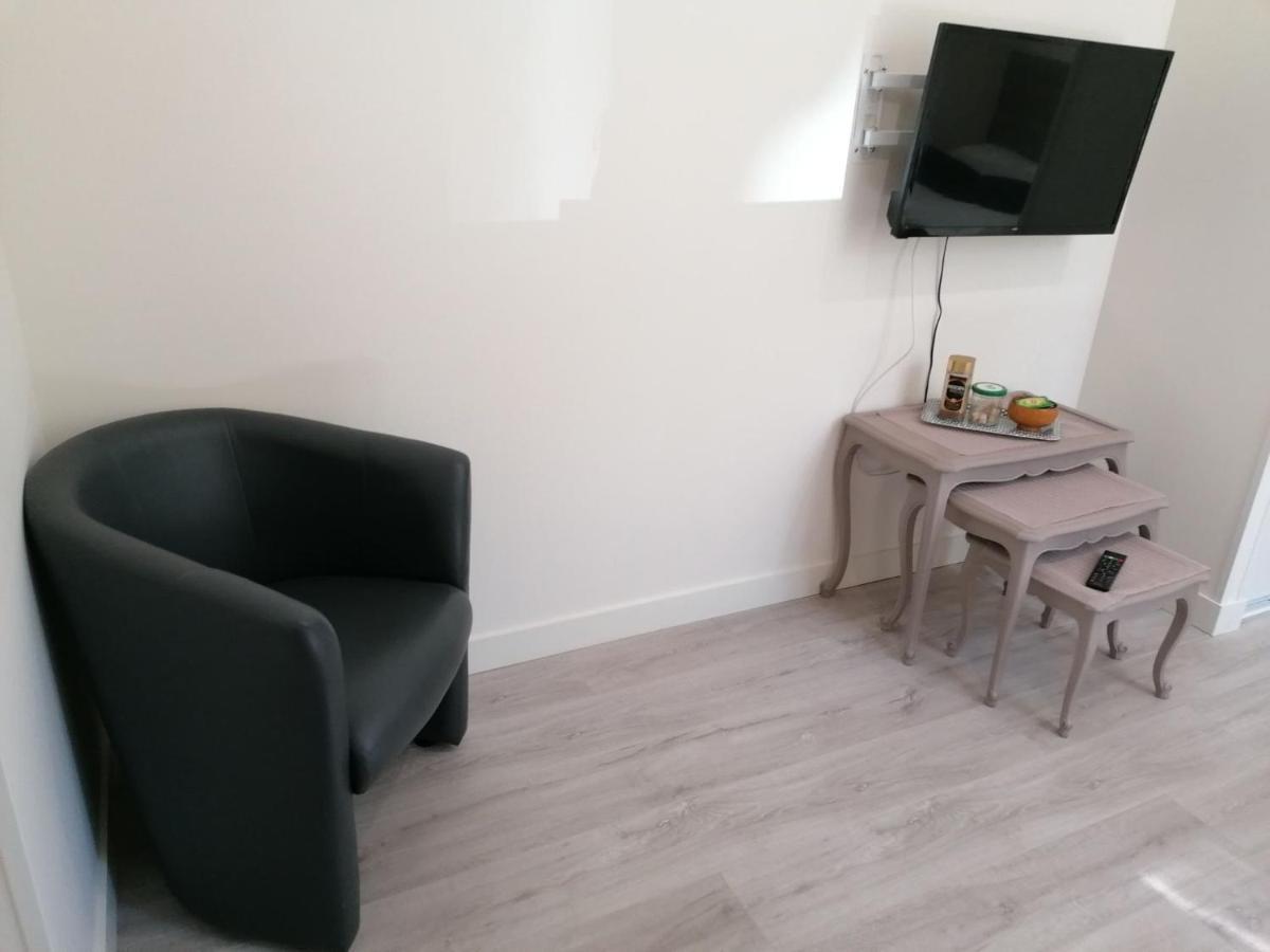 Hotel Entre Les 2 Roches Prisse Екстер'єр фото